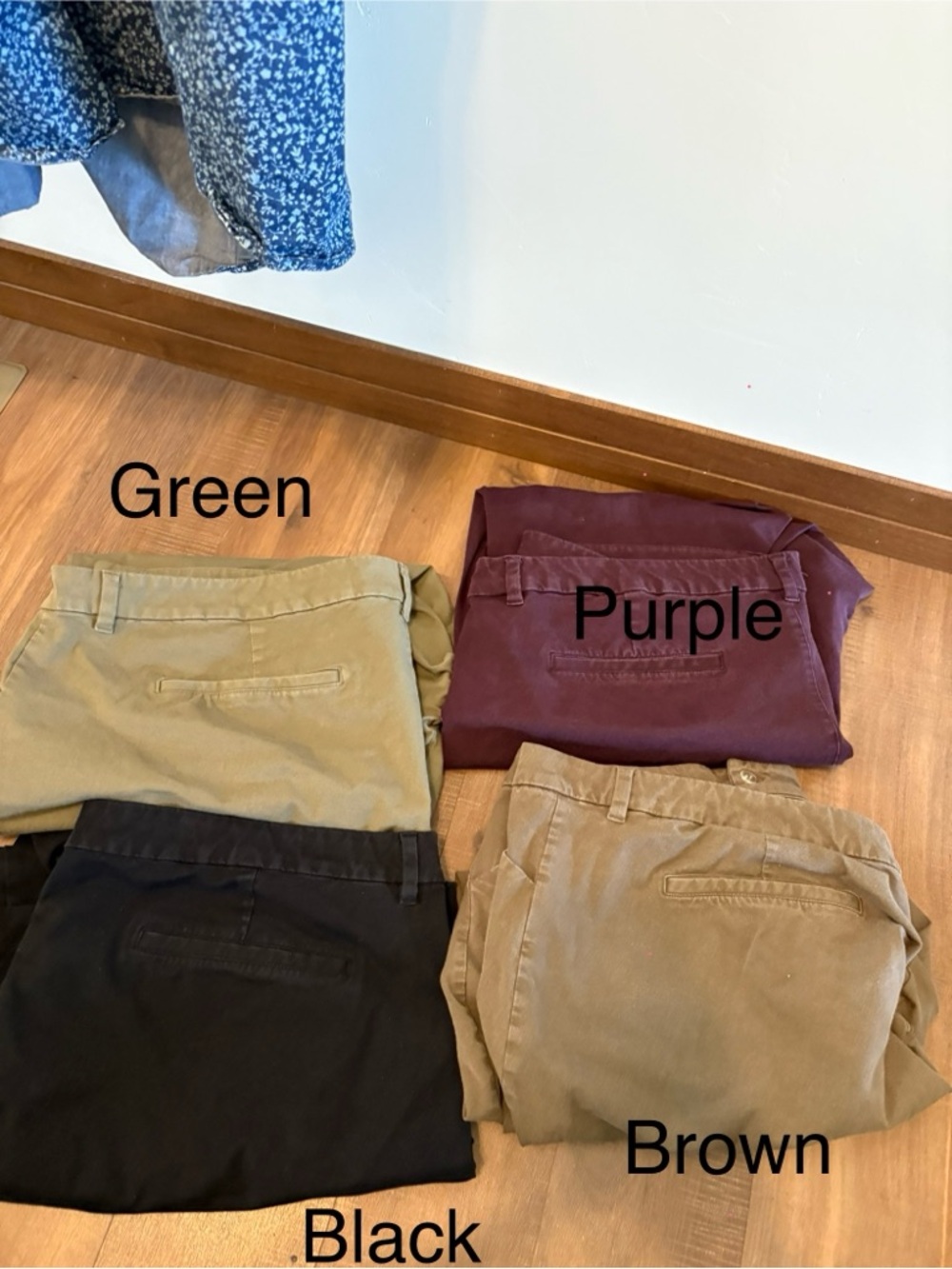 Old Navy Women’s Pants Bundle of 4 - Green, Purple, Black, Brown